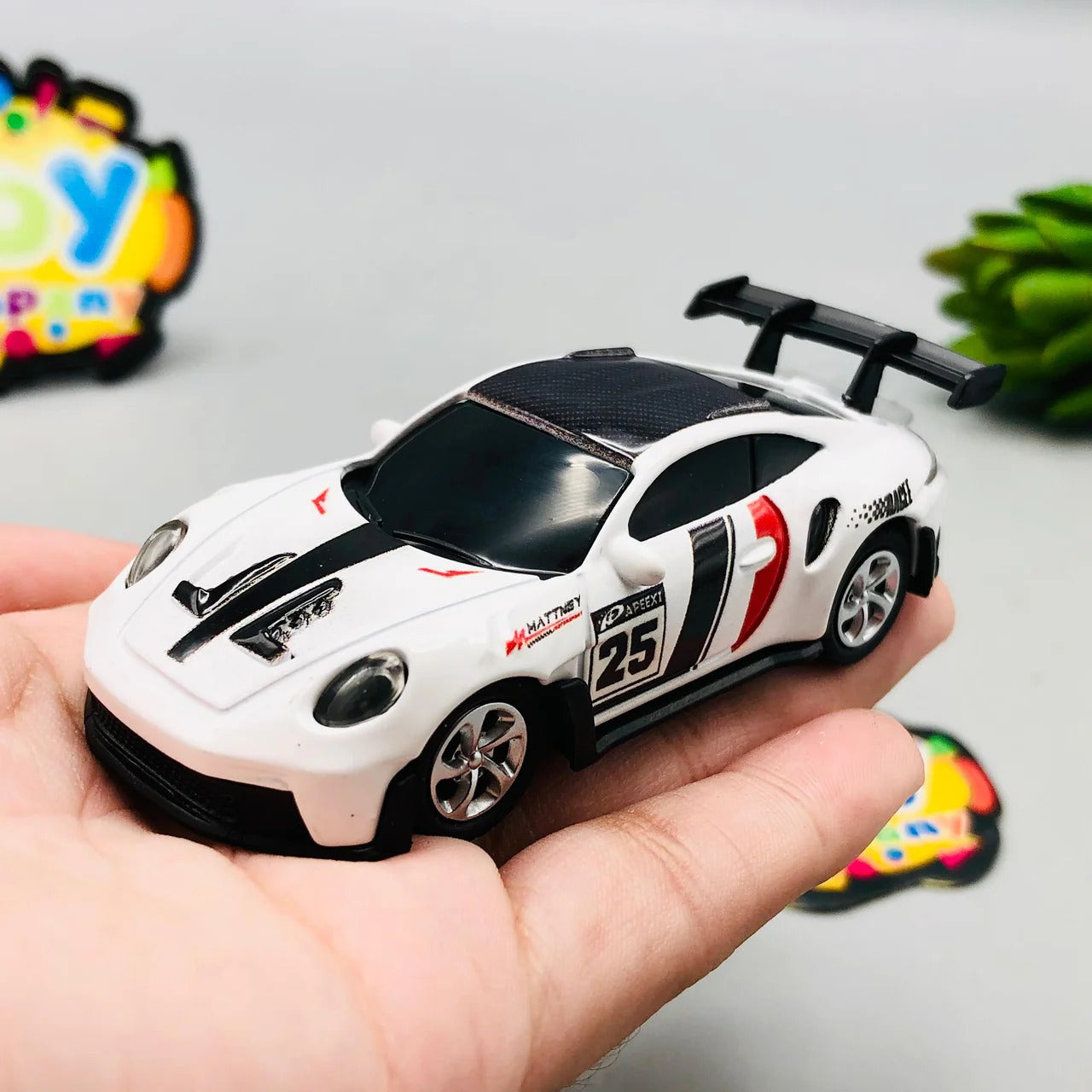 2.4GHz RC Mini Racing Car with Die-Cast Body